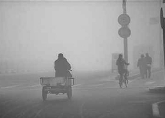 青島市環(huán)保局突擊查大氣，8家企業(yè)吐臟氣被“抓現(xiàn)行”