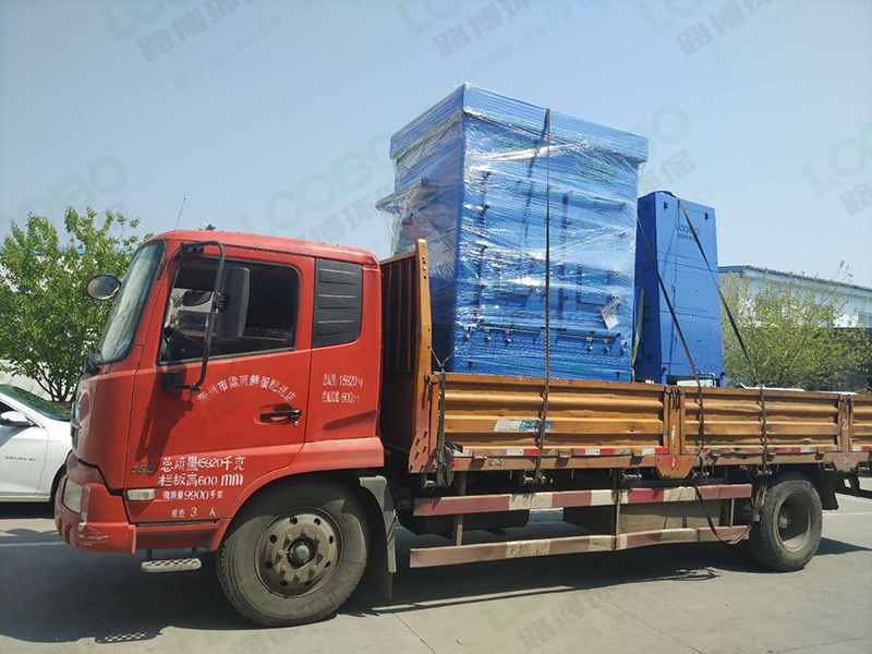 焊接除煙設備發貨.jpg 焊接除煙設備發貨.jpg