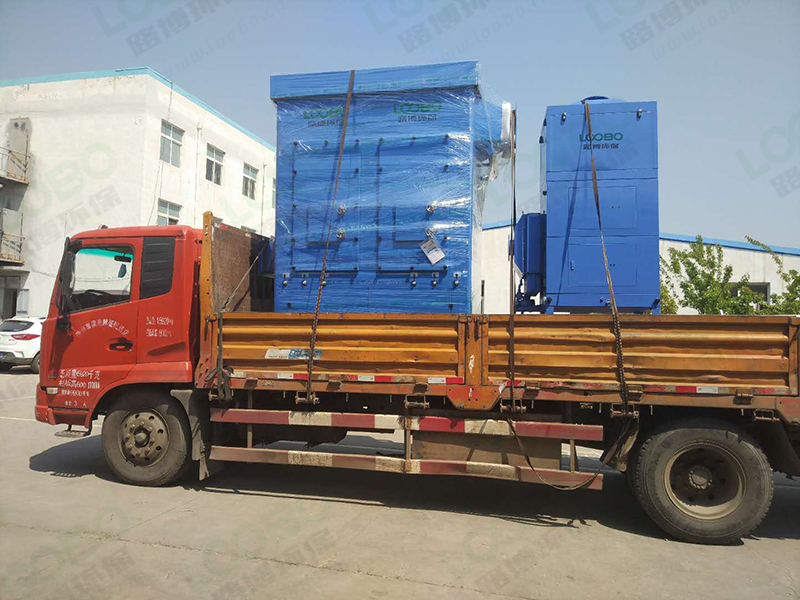 焊接除煙設備發貨1.jpg 焊接除煙設備發貨1.jpg