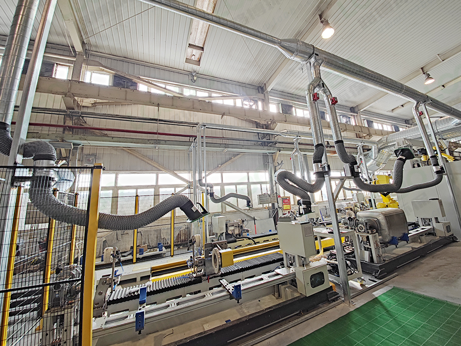 路博環保焊接煙塵凈化系統施工進行時 (3).jpg 路博環保焊接煙塵凈化系統施工進行時 (3).jpg