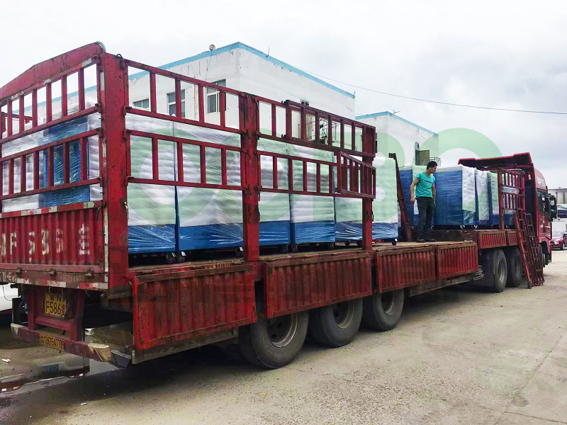 路博環保|一批焊接煙塵凈化器專車發往德州